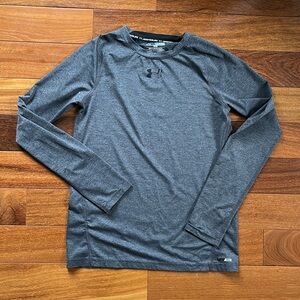 Under Armour gray fitted YXL Heatgear shirt